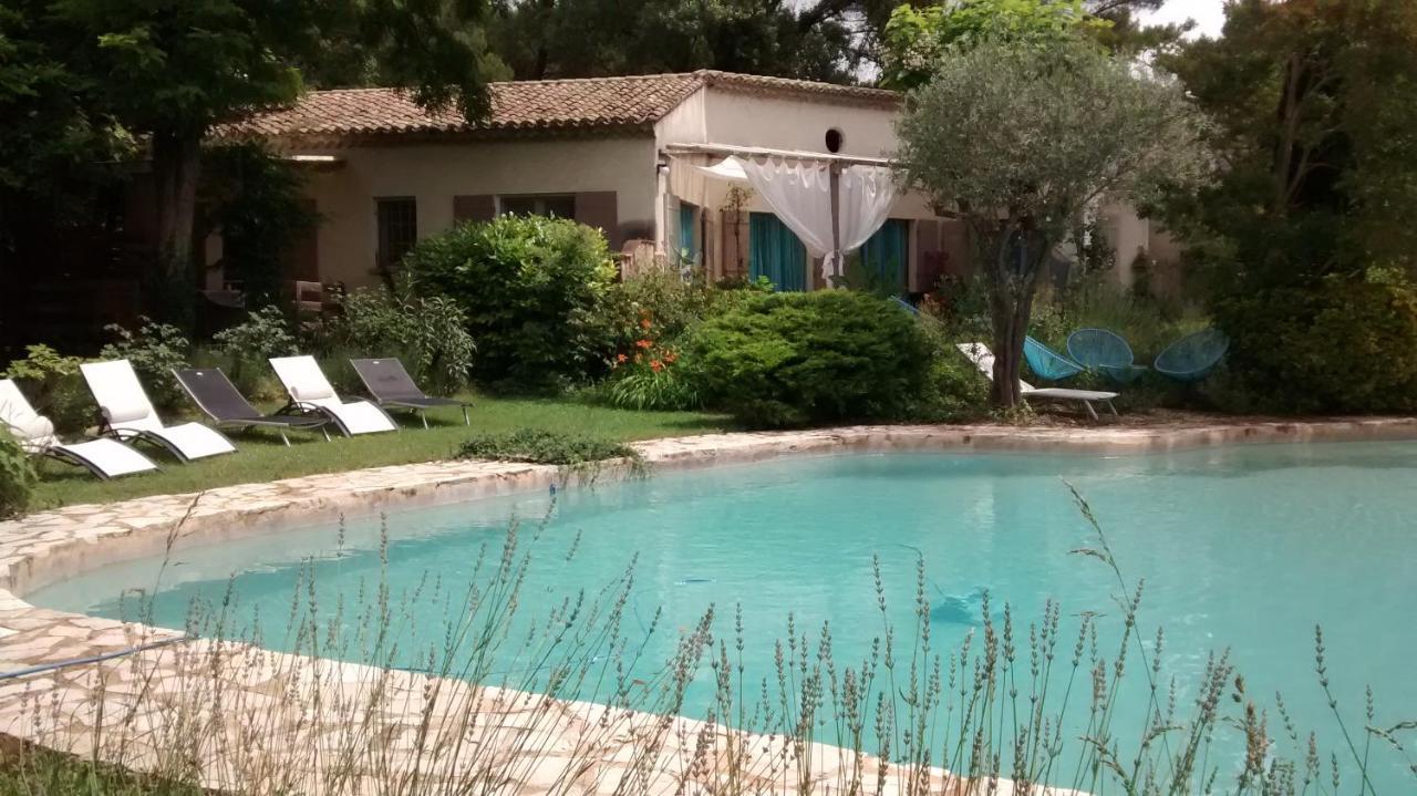 La Bousquatiere Bed and Breakfast Piolenc Exteriör bild