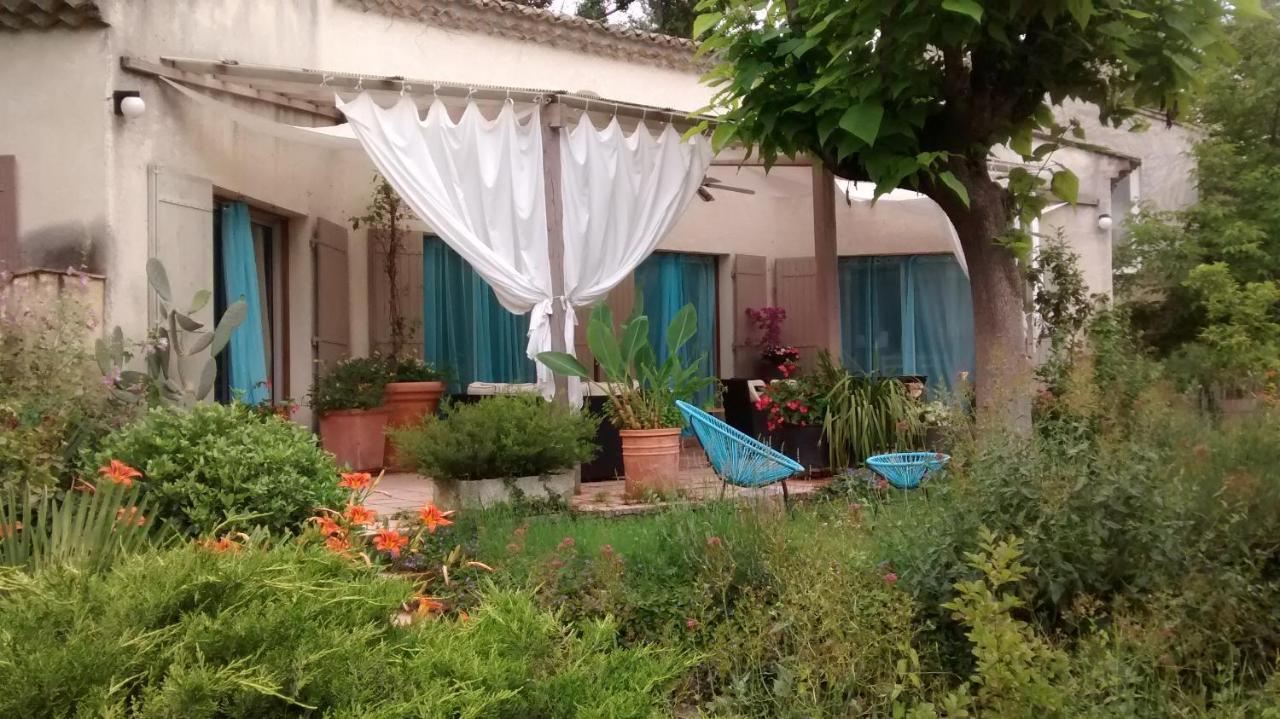 La Bousquatiere Bed and Breakfast Piolenc Exteriör bild