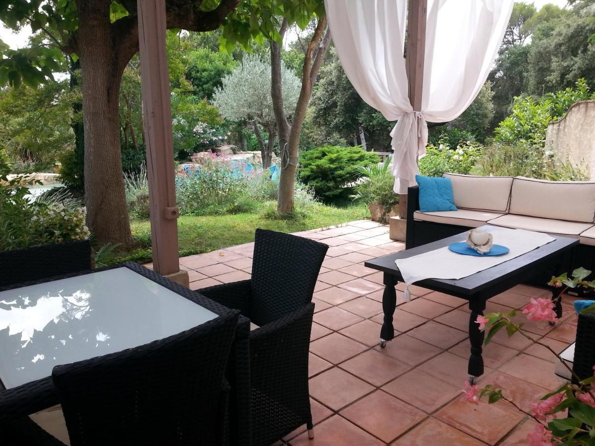La Bousquatiere Bed and Breakfast Piolenc Exteriör bild
