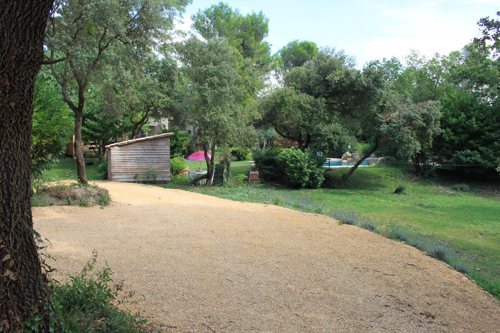 La Bousquatiere Bed and Breakfast Piolenc Exteriör bild
