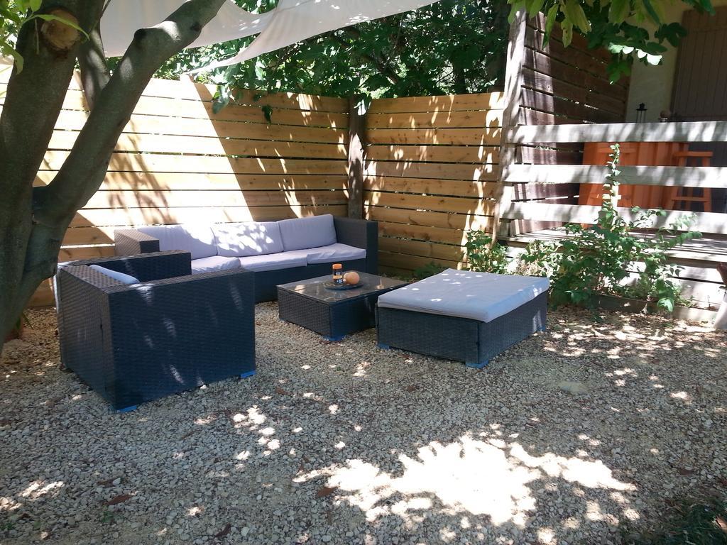 La Bousquatiere Bed and Breakfast Piolenc Exteriör bild
