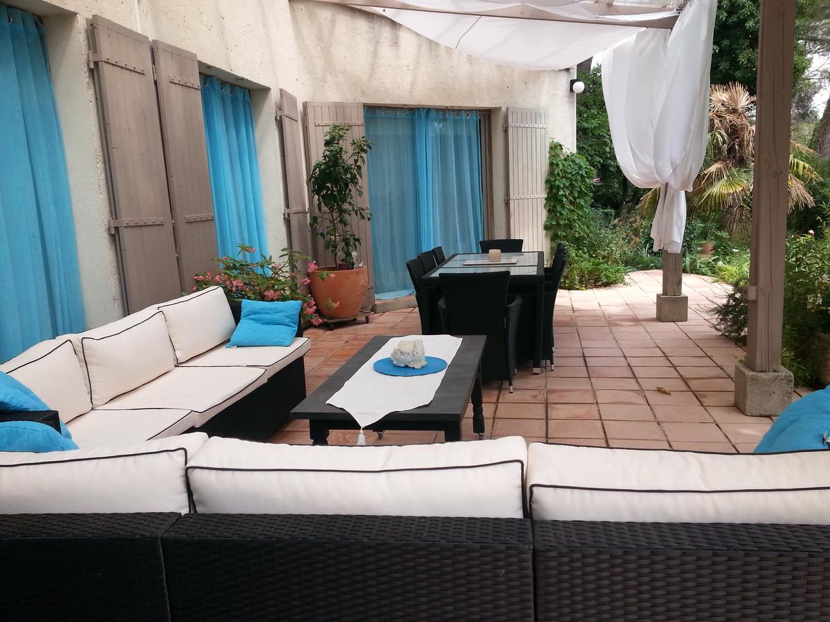 La Bousquatiere Bed and Breakfast Piolenc Exteriör bild